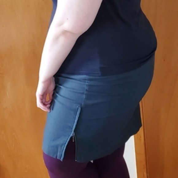 Dark blue knee high pencil skirt whit zip detail - Picture 3 of 5